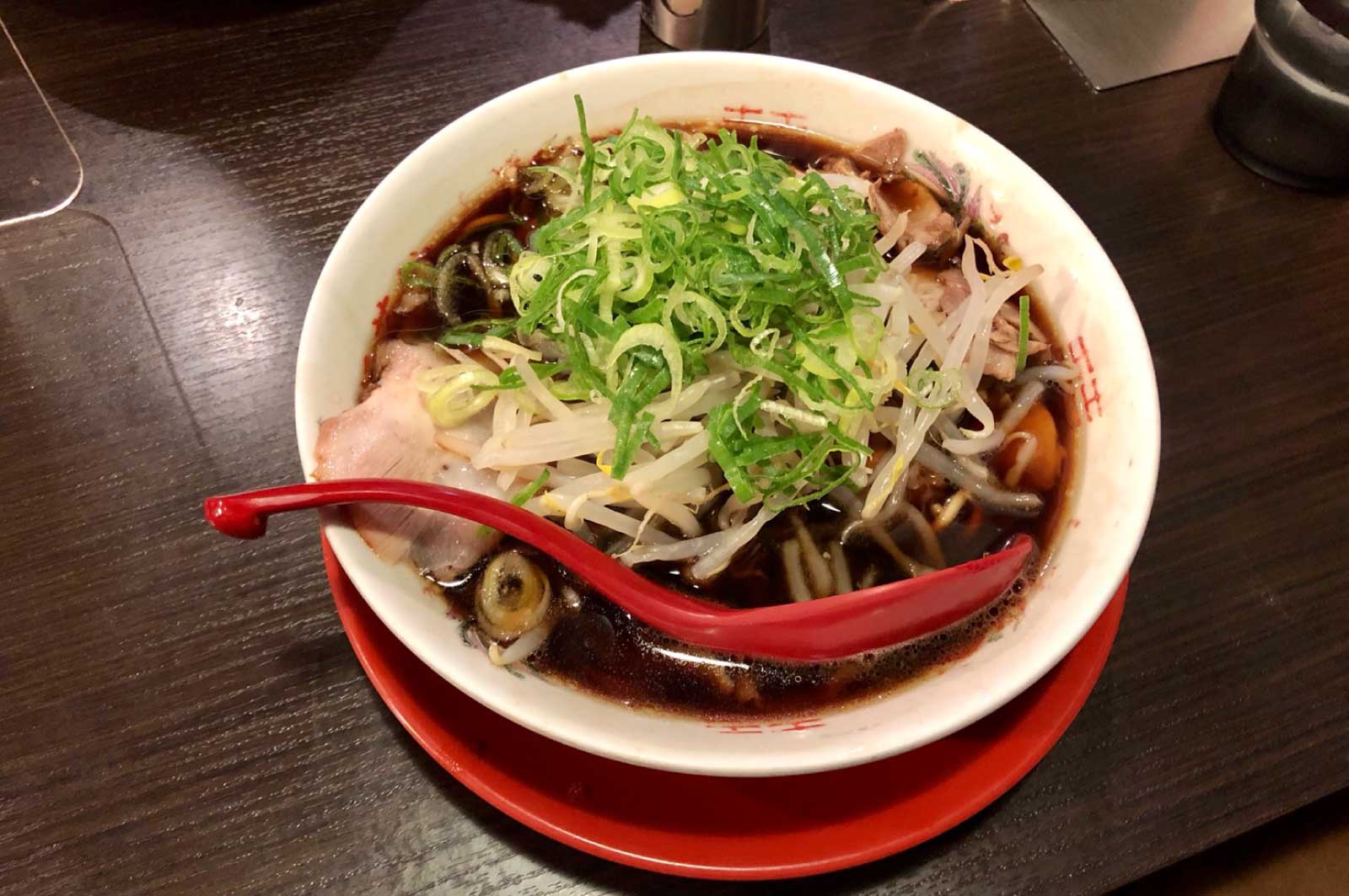 新福菜館のラーメン