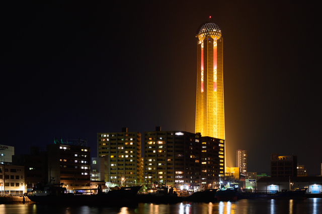 海峡ゆめタワー（夜）